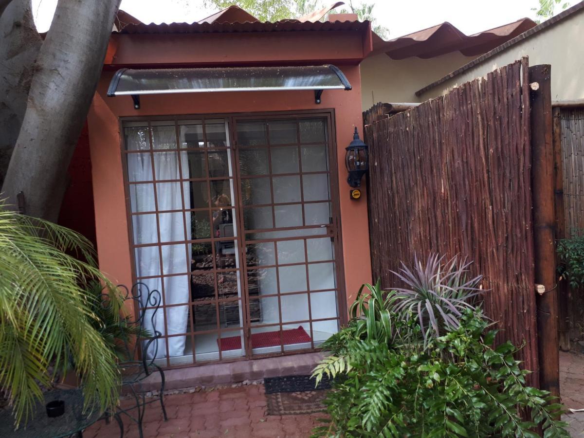 A La Fugue Hotel Upington Buitenkant foto