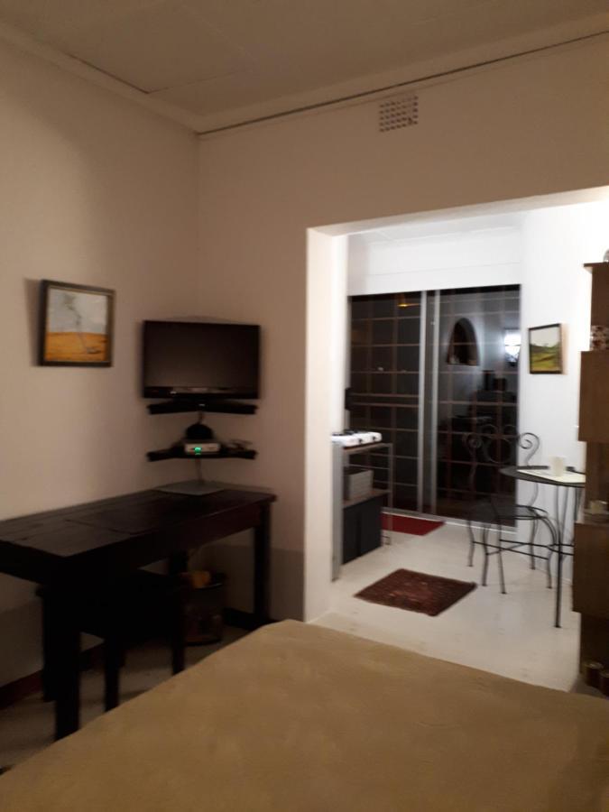 A La Fugue Hotel Upington Buitenkant foto
